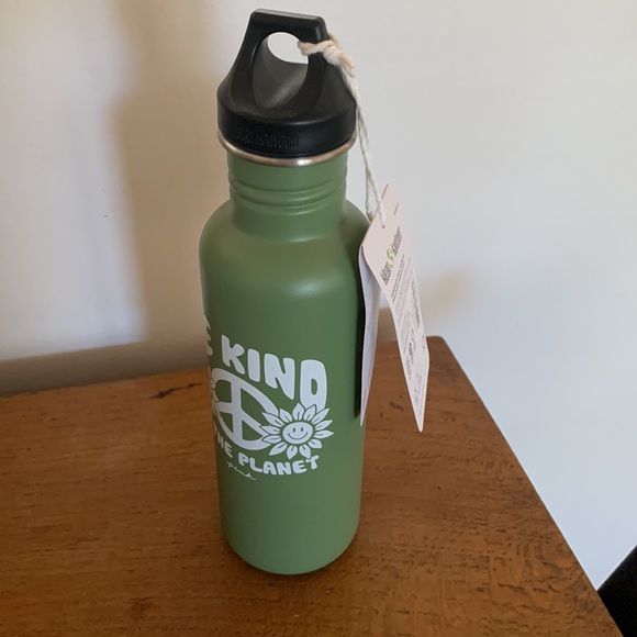 Victoria’s Secret Pink Klean Kanteen Green Water Bottle Be Kind To Planet 27 oz - Picture 6 of 6